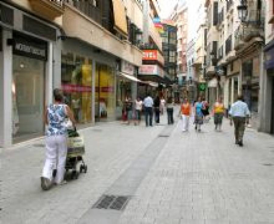 Fotografía de Ocho domingos y festivos autorizados para abrir los comercios en 2008, ofrecida por FEDA