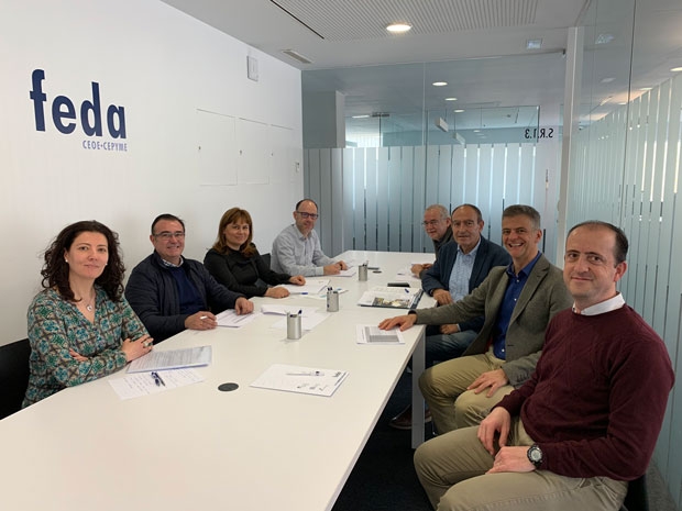 Fotografía de FEDA y CEAT ponen en común con el delegado de Economía las medidas para autónomos de cara al nuevo Plan Estratégico sobre Autoempleo, ofrecida por FEDA