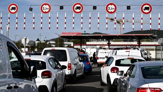 Fotografía de FRANCIA: MEDIDAS SOBRE EL COMBUSTIBLE PARA FACILITAR EL SUMINISTRO DE LOS PUNTOS DE DISTRIBUCIÓN, ofrecida por FEDA