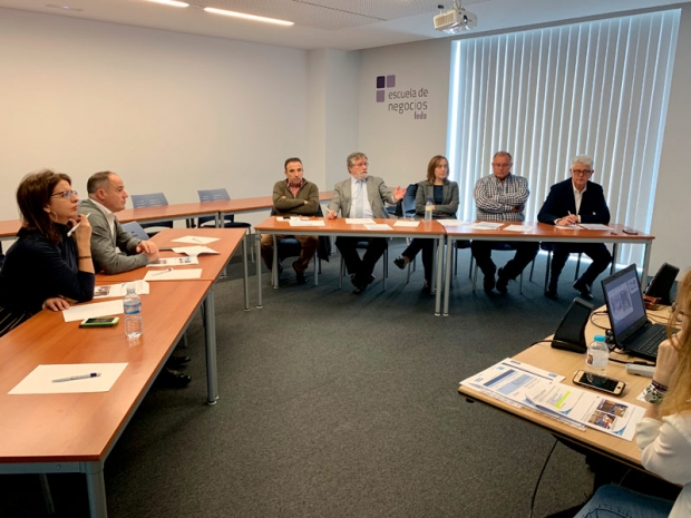 Fotografía de La Plataforma por la Legalidad de FEDA se reúne con representantes del Ayuntamiento en su empeño de buscar soluciones a la economía sumergida, ofrecida por FEDA