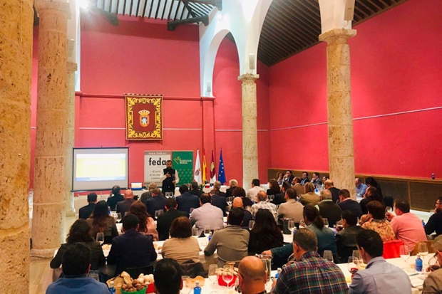 Fotografía de Un año más aforo completo y el trinomio perfecto Vino, Industria Agroalimentaria y Hostelería,  en la VIII Edición de Mejor Con Vino organizada por FEDA, ofrecida por FEDA