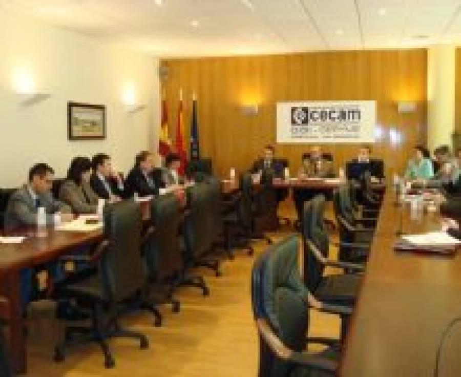 Fotografía de Las empresas de industrias lácteas constituyen su Federación Regional, ofrecida por FEDA