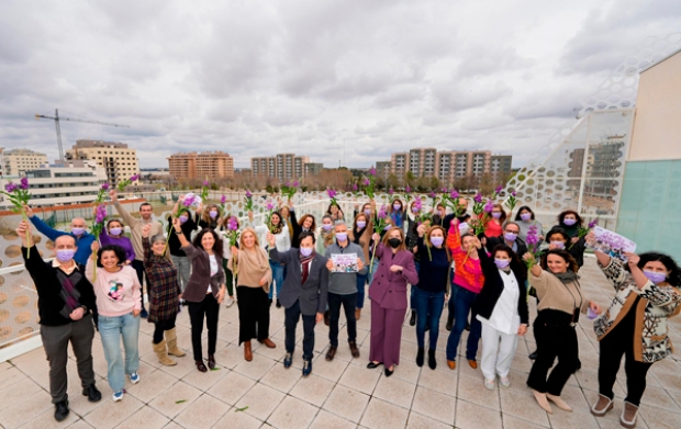 Fotografía de FEDA reivindica hoy 8 de marzo la importancia de tejer redes para construir una verdadera cultura de la igualdad en Albacete, ofrecida por FEDA