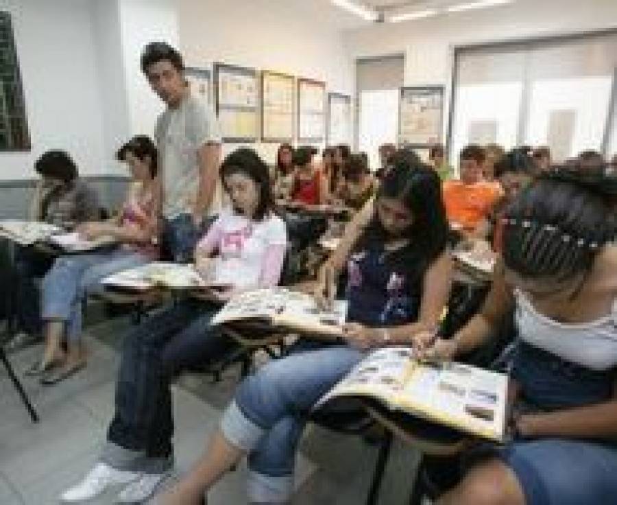 Fotografía de Las autoescuelas estudian tener su propia pista para prácticas de moto, ofrecida por FEDA