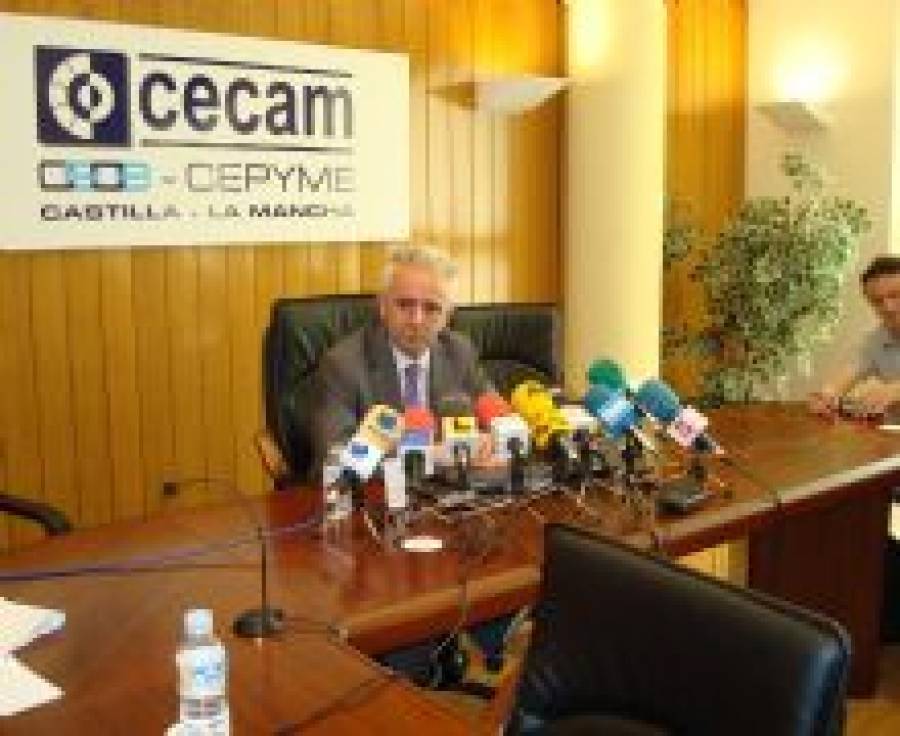 Fotografía de CEPYME confía en que las medidas aprobadas mejoren la financiación de las pymes, ofrecida por FEDA