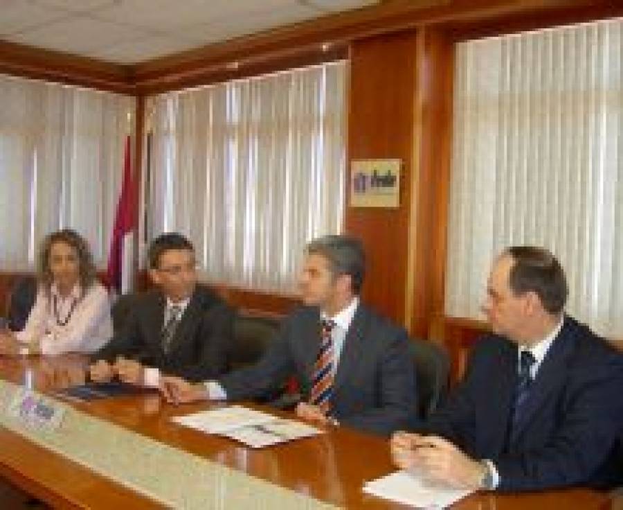 Fotografía de Convenio de FEDA con Preventop, en materia de gestión de calidad y medioambiente, ofrecida por FEDA