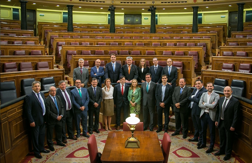 La presidenta del Congreso de los Diputados ha recibido al Comité Ejecutivo de FEDA con motivo del 40 Aniversario