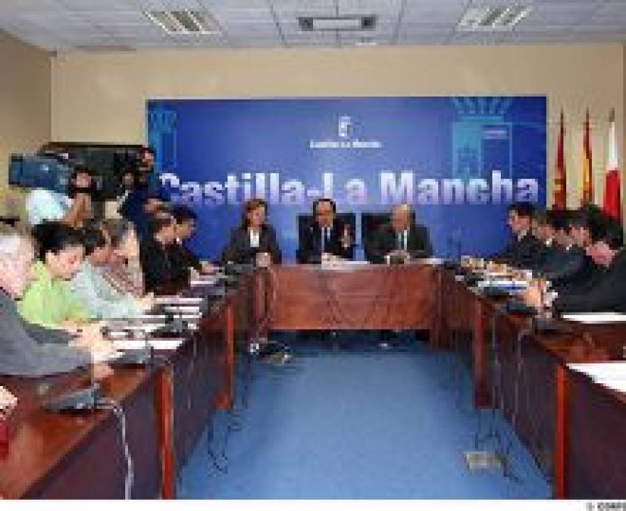 Fotografía de La Mesa regional de la Madera quiere internacionalizar y modernizar el sector, ofrecida por FEDA