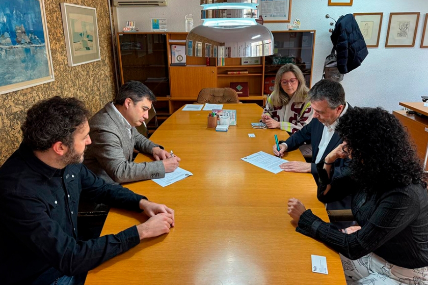 La Asociación Provincial de Empresarios de la Industria Textil, Confección y Moda Albacete, ASECAB, y el IES Universidad Laboral siguen apostando por la formación práctica para el sector