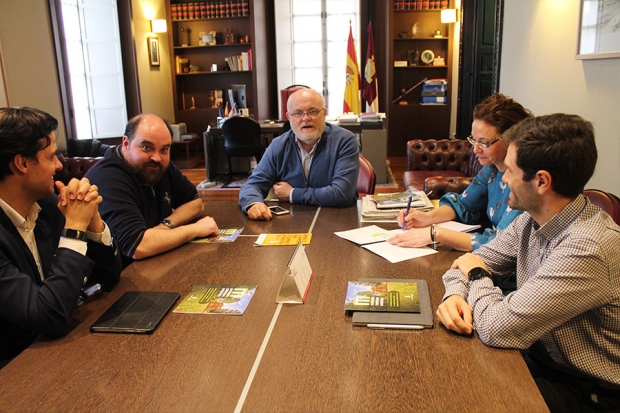 Fotografía de APETI solicita el apoyo institucional para concienciar en la inversión en nuevas tecnologías como mejora de la competitividad empresarial y de los territorios, ofrecida por FEDA