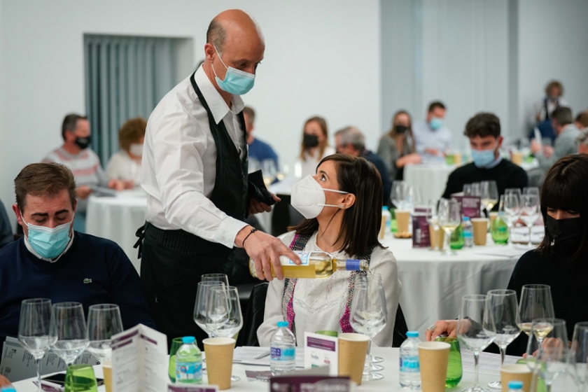 En FEDA se dieron cita buenos vinos, muchas risas y éxito en el 10º Aniversario de Mejor con Vino